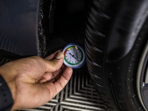 Used 2025 BMW i4 eDrive40 w/ Premium Package image 43