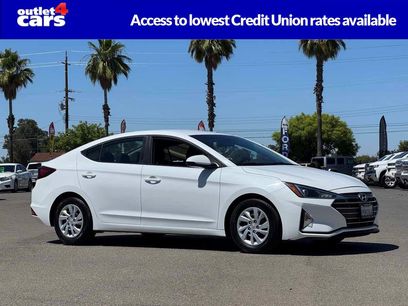 Used 2020 Hyundai Elantra SE w/ Cargo Package (C1)