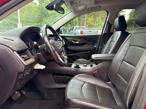 Used 2020 GMC Terrain Denali w/ Denali Premium Package FWD image 6