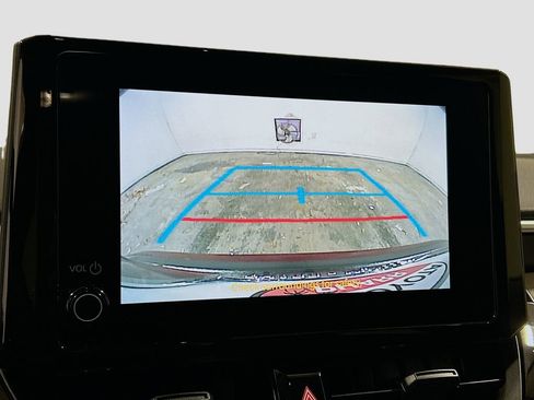 Used 2026 Toyota Corolla LE FWD image 11