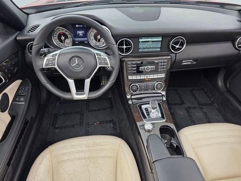 Used 2016 Mercedes-Benz SLK 300 image 13