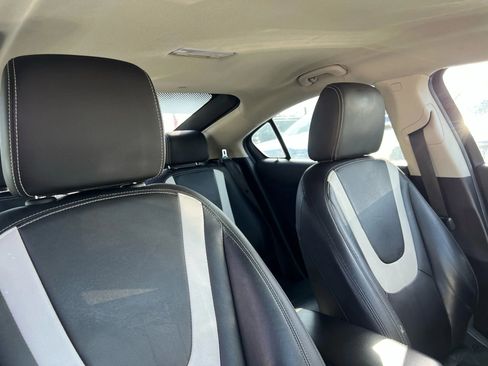 Used 2013 Chevrolet Volt Premium w/ Premium Trim Package image 17