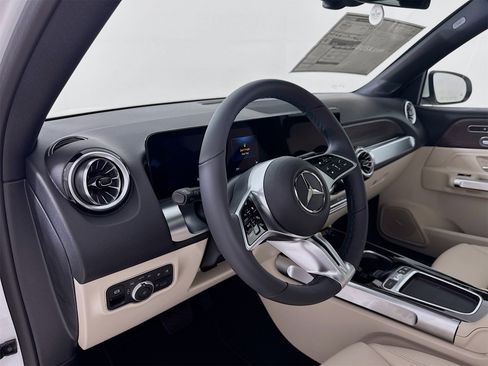 New 2026 Mercedes-Benz GLB 250 GLB 250 image 10