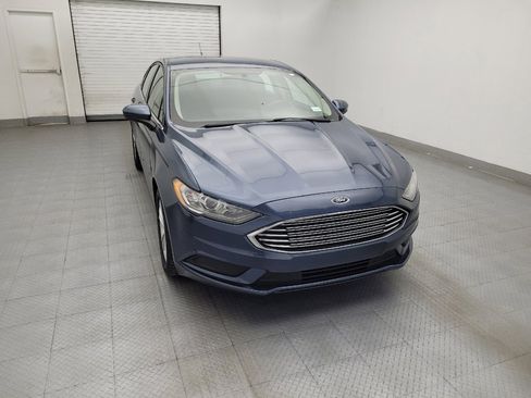 Used 2018 Ford Fusion SE w/ Fusion SE Technology Package FWD image 14