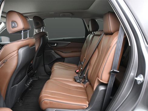 Used 2023 Acura MDX SH-AWD w/ Advance Package image 10