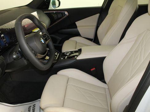 Used 2025 BMW X3 xDrive30i w/ Premium Package image 5