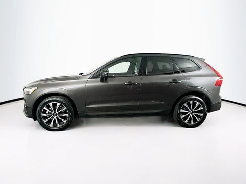 Used 2025 Volvo XC60 B5 Plus AWD/4WD image 4