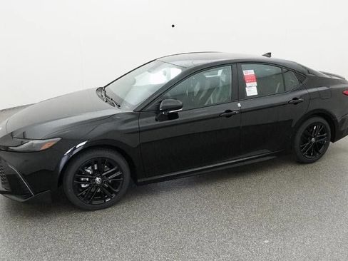 New 2026 Toyota Camry SE image 2