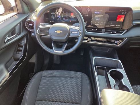 Used 2025 Chevrolet Equinox LT image 14