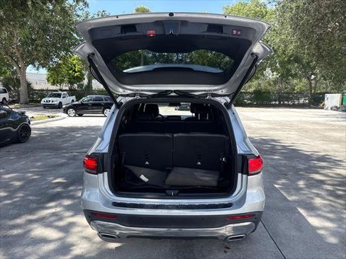 Used 2020 Mercedes-Benz GLB 250 w/ Premium Package image 34