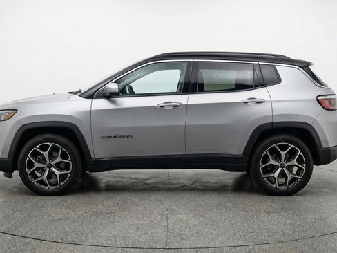 Used 2025 Jeep Compass Limited AWD/4WD image 5