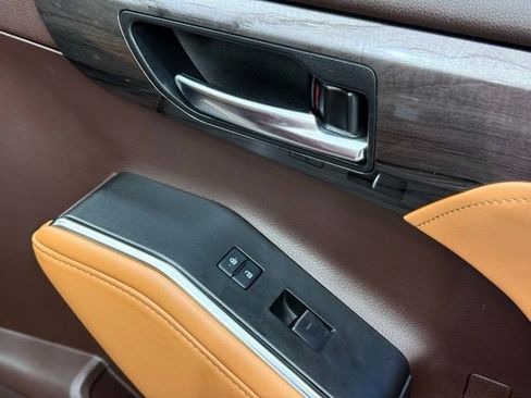 Used 2020 Toyota Highlander Limited Platinum image 23