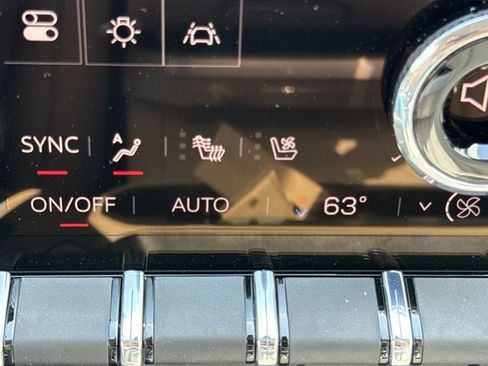 New 2026 GMC Terrain Denali w/ LPO, Black Badging Package image 18