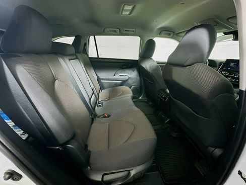 Certified 2024 Toyota Highlander LE image 27