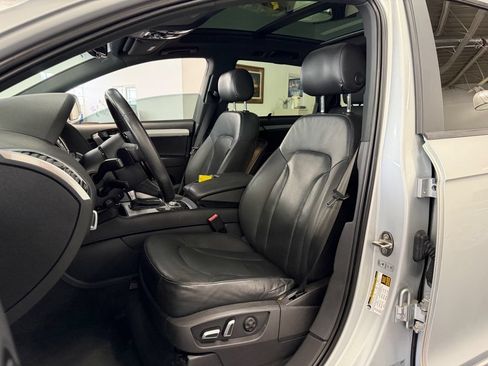 Used 2015 Audi Q7 3.0T S line Prestige w/ 21" S Line Plus Package AWD/4WD image 19