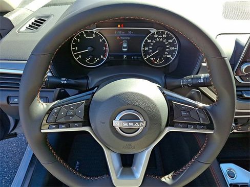 New 2025 Nissan Altima 2.5 SR image 8