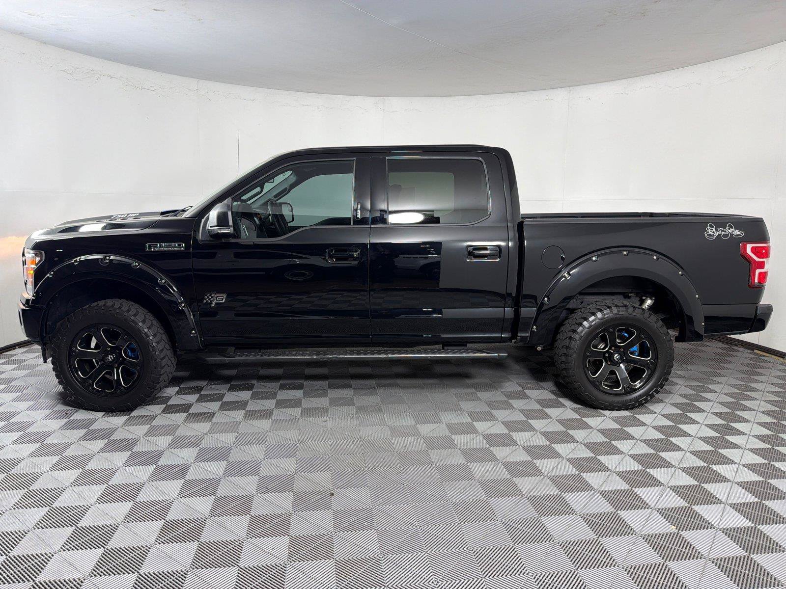 Used 2018 Ford F150 XLT w/ Equipment Group 302A Luxury AWD/4WD image 4