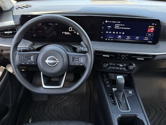 Used 2026 Nissan Kicks SV w/ SV Premium Package FWD image 12