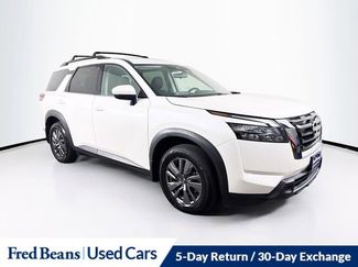 Used 2023 Nissan Pathfinder SV w/ SV Premium Package AWD/4WD video 1