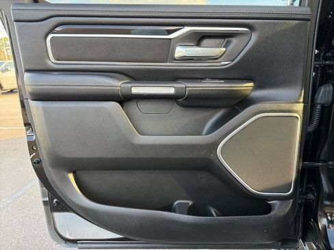 Used 2019 RAM 1500 Laramie AWD/4WD image 19