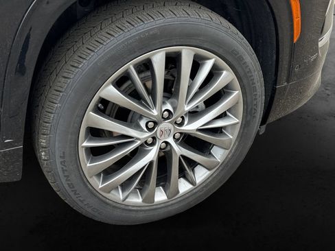 Used 2026 Buick Enclave Avenir w/ Super Cruise Package AWD/4WD image 13