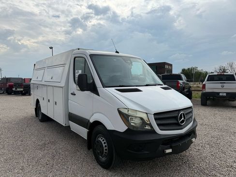 Used 2017 Mercedes-Benz Sprinter 3500 w/ Suspension Package II image 2