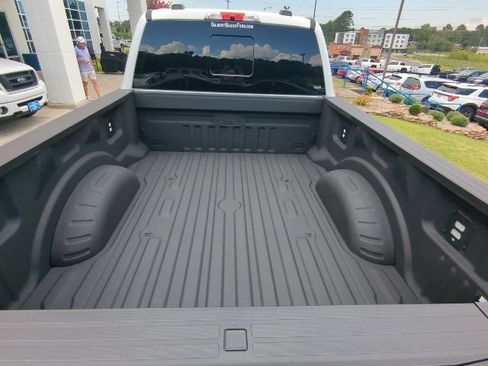 Used 2025 Ford F250 Lariat w/ Lariat Ultimate Package AWD/4WD image 11