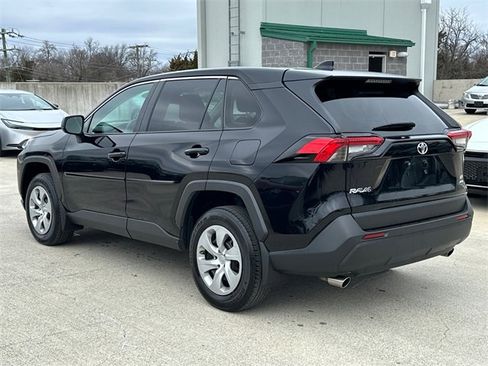 Certified 2022 Toyota RAV4 LE image 3