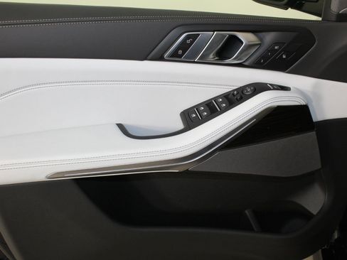 New 2026 BMW X5 xDrive40i w/ M Sport Package image 12