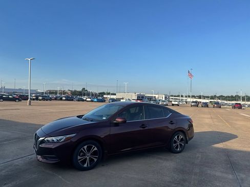 Certified 2023 Nissan Sentra SV FWD image 9