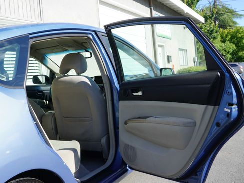 Used 2007 Toyota Prius FWD image 25