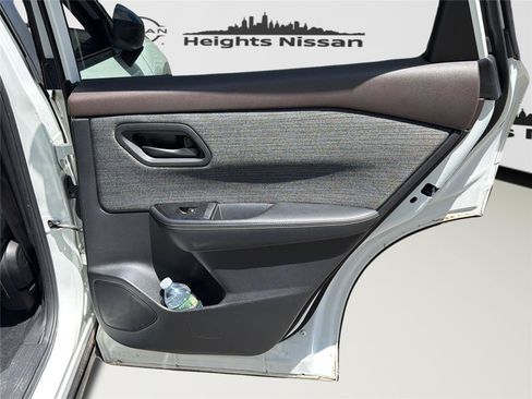 Used 2021 Nissan Rogue S AWD/4WD image 24