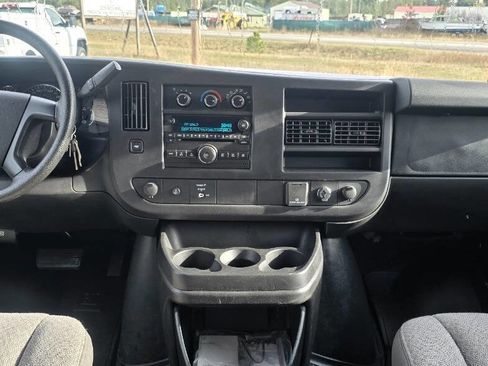 Used 2015 Chevrolet Express 2500 LS image 15