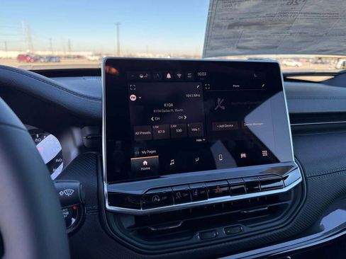 New 2026 Jeep Compass Latitude image 30