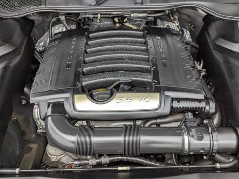 Used 2016 Porsche Cayenne AWD/4WD image 32