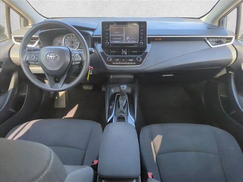 Used 2021 Toyota Corolla LE image 21