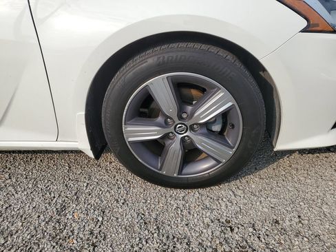 Used 2020 Nissan Altima 2.5 S FWD image 3
