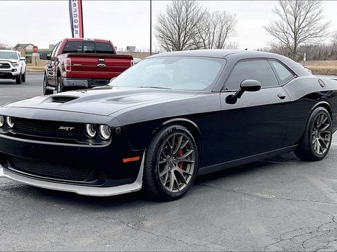 Used 2015 Dodge Challenger SRT Hellcat image 28