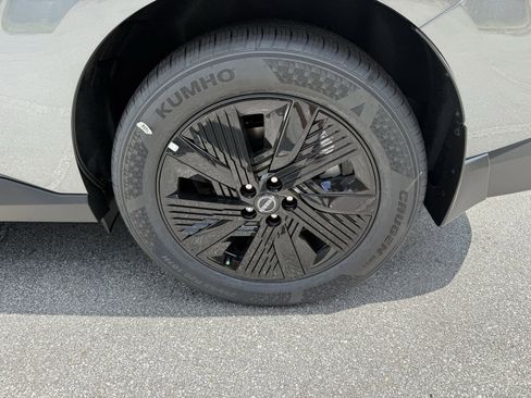 New 2025 Nissan Murano SV AWD/4WD image 29