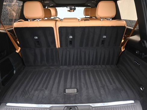 Used 2023 Jeep Grand Wagoneer Series III AWD/4WD image 29