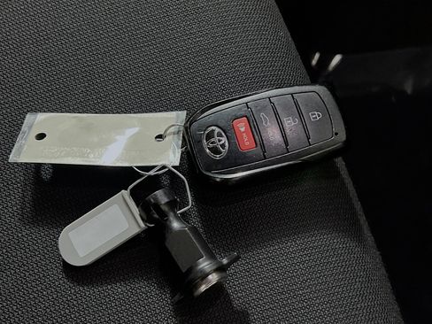 Used 2023 Toyota Corolla SE image 36