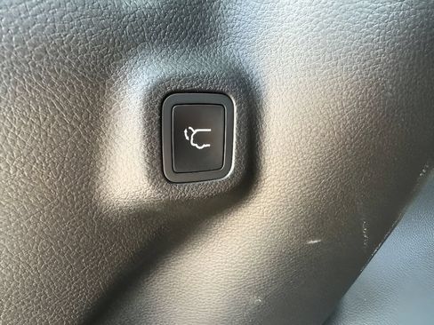 Used 2026 Jeep Compass Limited AWD/4WD image 12
