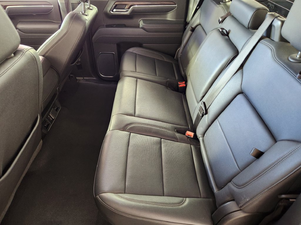 Used 2025 GMC Sierra 1500 SLT AWD/4WD image 14
