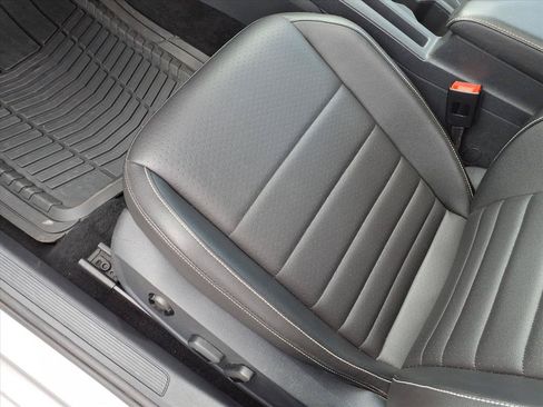 Used 2024 Volkswagen Jetta SE FWD image 20
