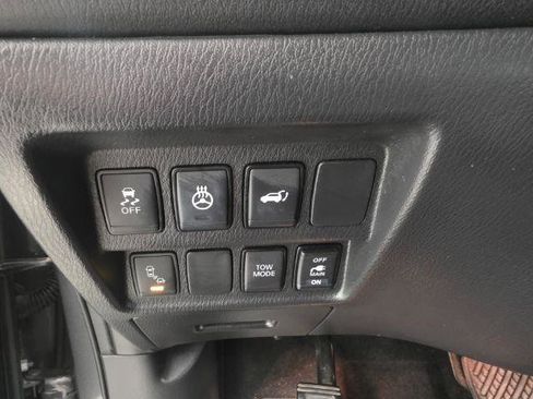Used 2018 Nissan Pathfinder Platinum AWD/4WD image 14