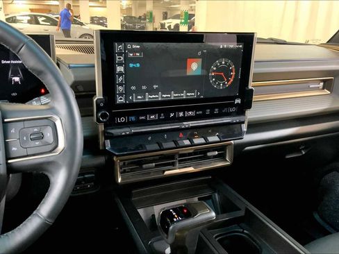 Used 2024 GMC Hummer EV 3X image 6