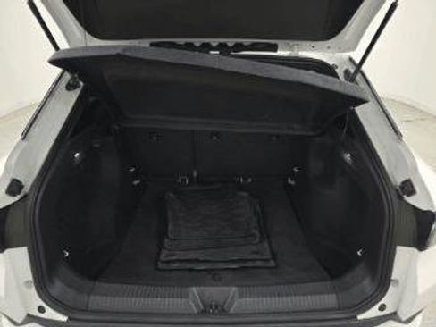 Used 2023 Volkswagen ID.4 2WD image 7