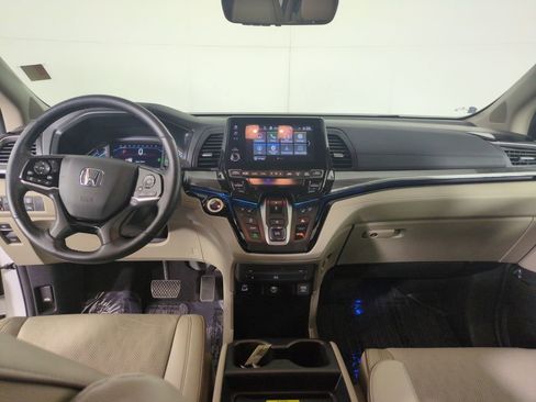 Certified 2024 Honda Odyssey Elite image 16