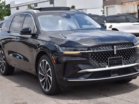 New 2026 Lincoln Nautilus Black Label AWD/4WD image 10