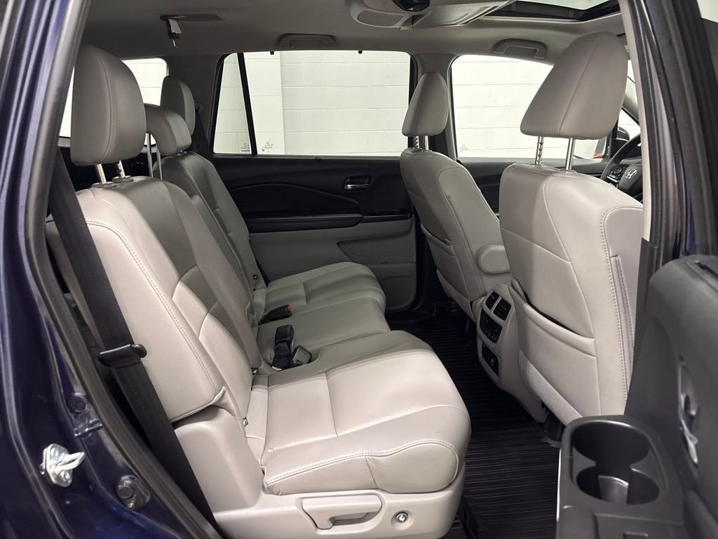 Used 2022 Honda Pilot Touring image 33